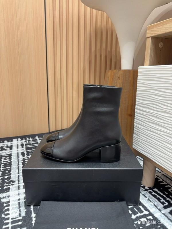 Chanel 2025/SS Patent Leather Block Heel Elastic Ankle Boots - LY00350
