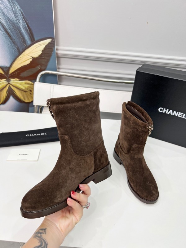 Chanel 2025 SS Quilted Chain Four-Leaf Clover CC Flat Ankle Boots - LY00400