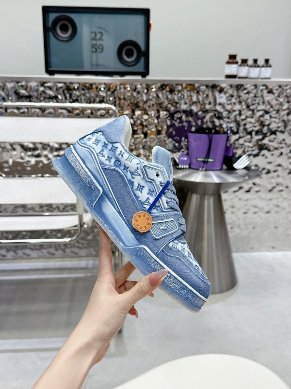 LV LV Trainer Basketball Series Washed Sneakers - LY00430