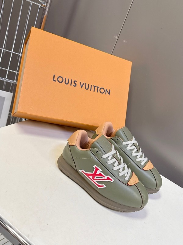 Louis Vuitton 2025 SS LV x Pharrell Williams Runway Platform Sneakers Retro Running Shoes - KFY00380/KFY00390