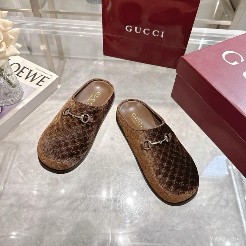 Gucci Women's Mule Velvet with Horsebit Detail - LY00240