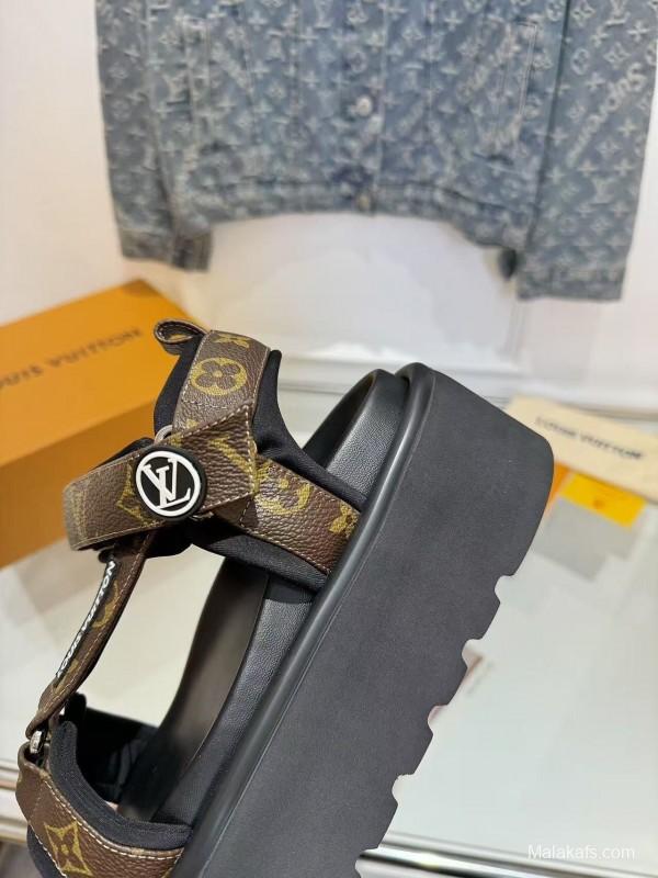 LV 2025/SS Latest High-End Fashion Versatile Flat Platform Sandals - LY00