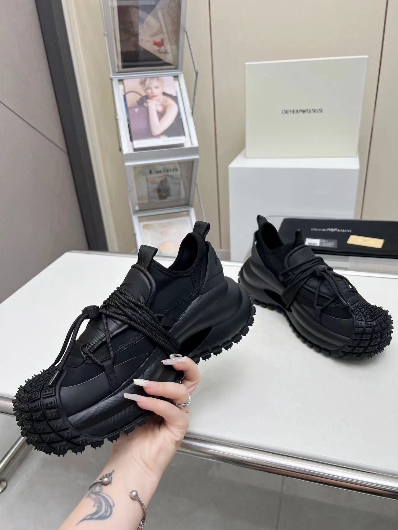 Armani 2025/SS Men's Sneakers with Tire Sole and Drawstring Design - LY00420