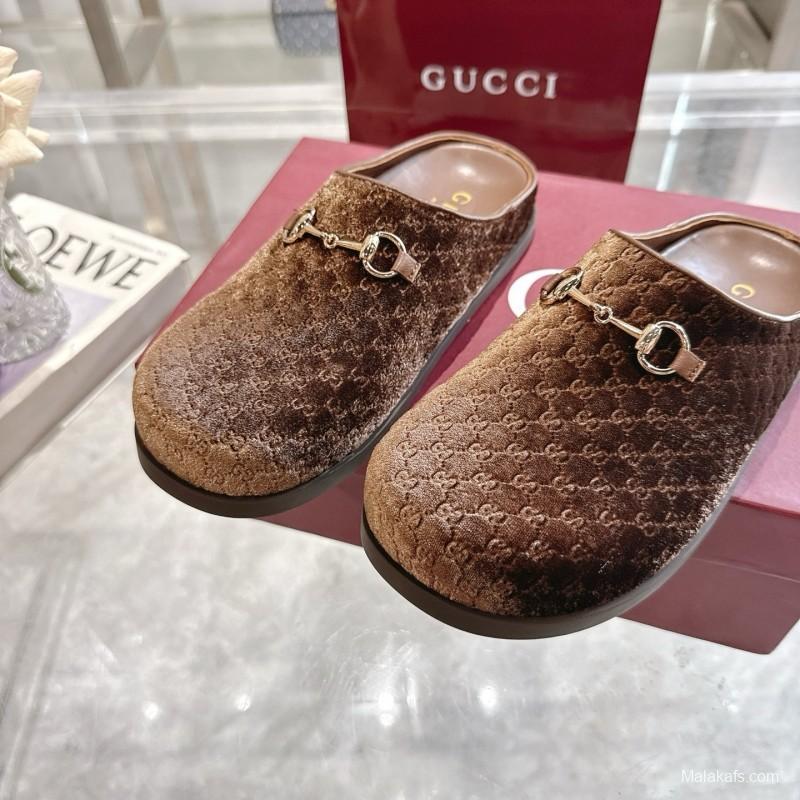 Gucci Women's Mule Velvet with Horsebit Detail - LY00240
