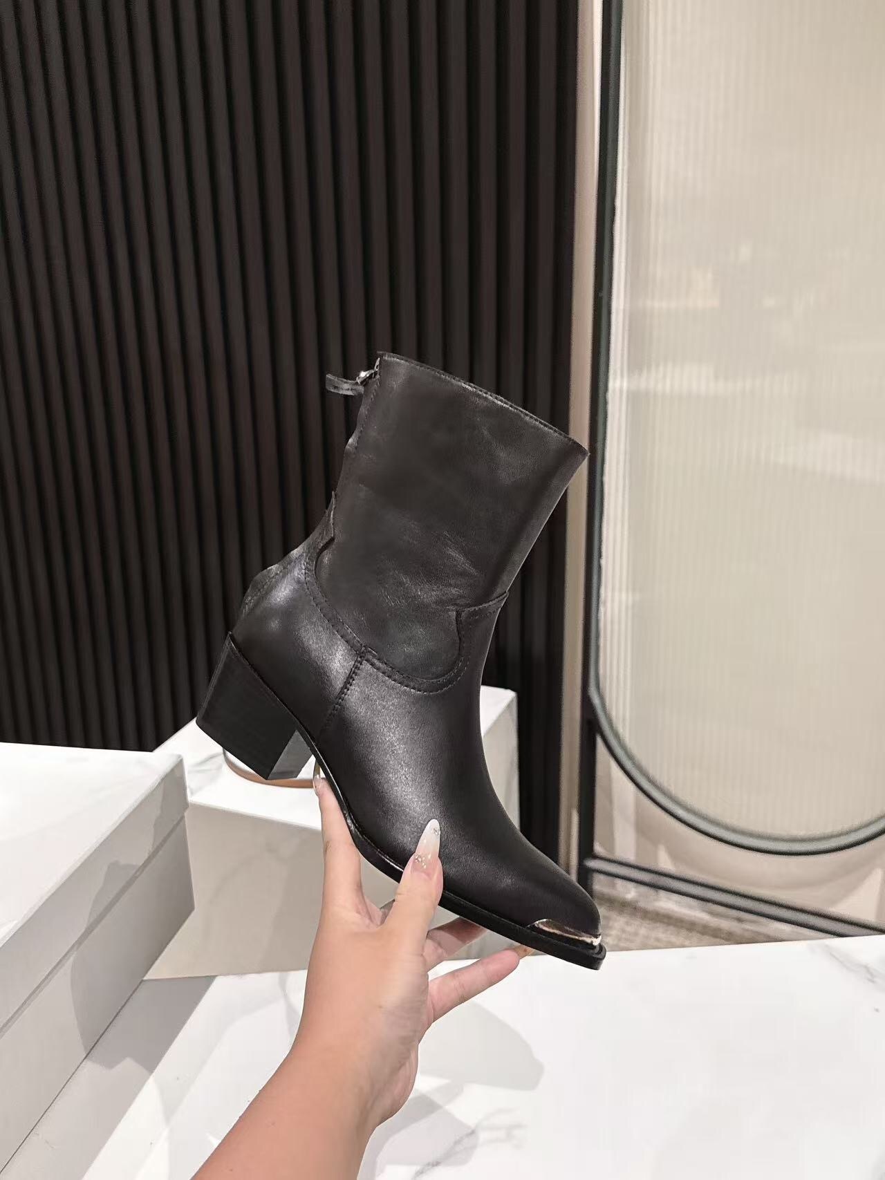 CELINE 2025/SS Fashion Boots Retro European Style - LY00410