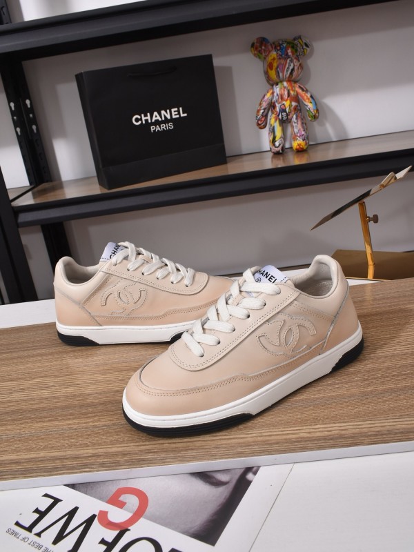Chanel Classic Loafer with Gradient Logo and Platform Sole - KFY00350