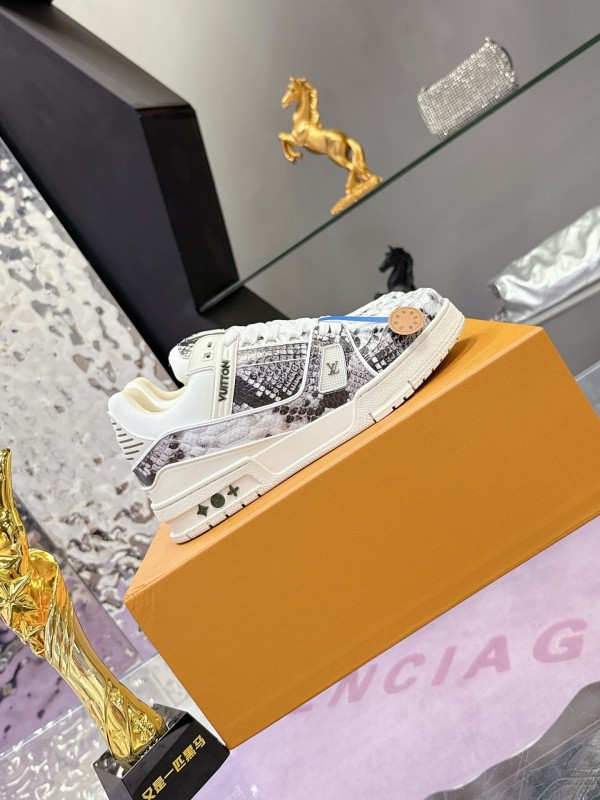 Louis Vuitton LV Trainer Maxi Sneakers Head Grain Ostrich Pattern Series - AS00400