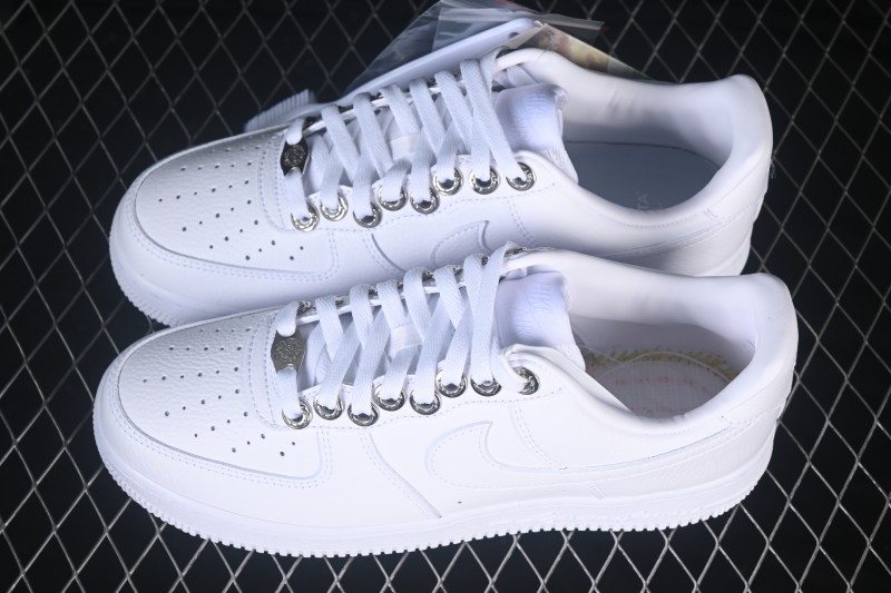 Nike Air Force 1 '07 Low Basketball Shoes with Full-Length Air Cushion - CZ8065-100