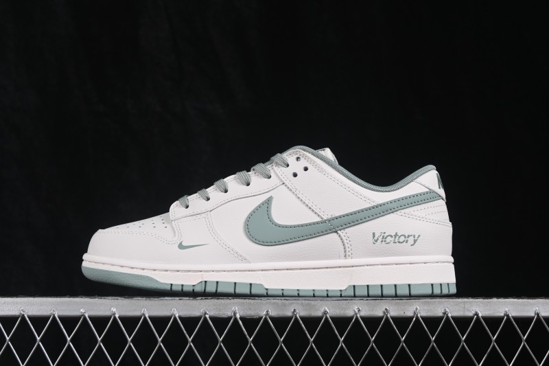 Nike SB Dunk Low Skateboarding Shoes with Cushioned Collar - WG0320-142