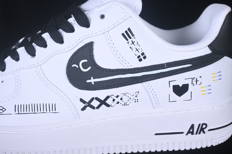 Nike Air Force 1 '07 Low Casual Skateboarding Shoes with Full-Length Air Cushion - CW2288-111
