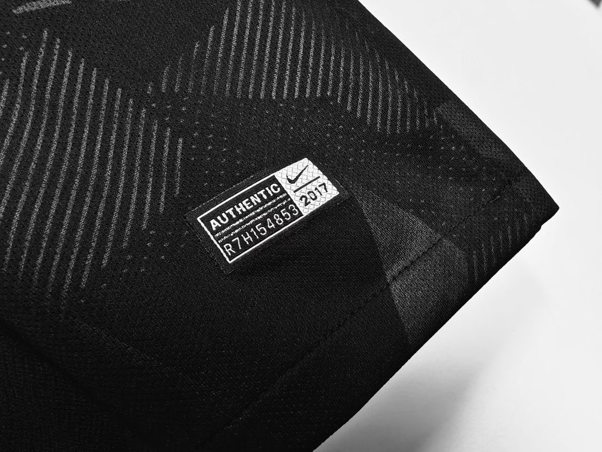 Retro 17/18 PSG/Paris Saint-Germain Black with Geometric Camo Pattern Third Long Sleeve Jersey