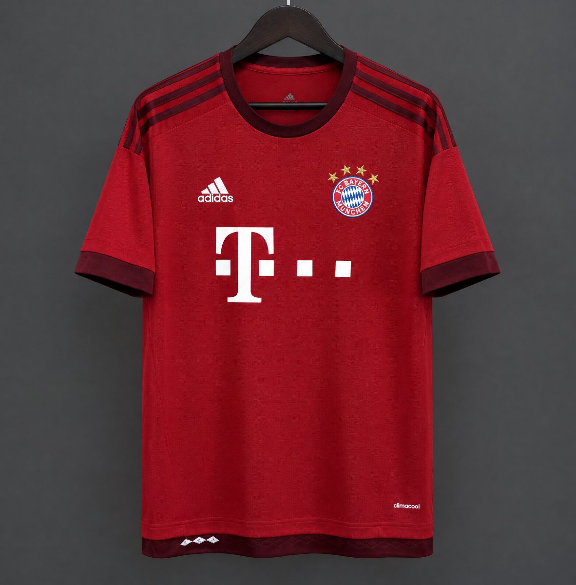 Retro 15/16 Bayern Munich Home Jersey