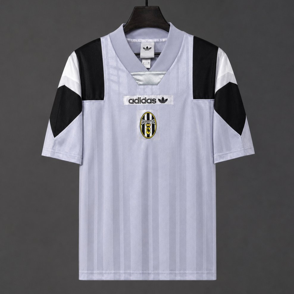 26/27 Juventus EQT Grey Jersey